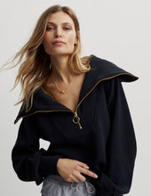 Load image into Gallery viewer, VARLEY VINE HALF ZIP PULLOVER