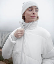 Load image into Gallery viewer, TravisMathew Women’s Mont Blanc