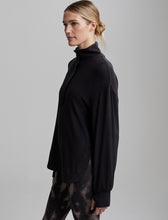 Load image into Gallery viewer, Varley Roeder Half Zip MidLayer - FINAL SALE