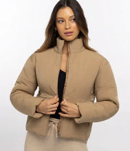 Load image into Gallery viewer, TravisMathew Women’s Mont Blanc