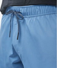 Load image into Gallery viewer, TravisMathew WANDERLUST E-WAIST SHORT 7.5IN