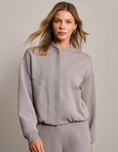Load image into Gallery viewer, Rhone DreamGlow® OMW Jacket - Multiple Colors