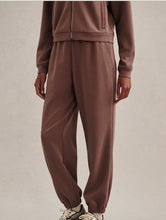 Load image into Gallery viewer, Varley Eli Jogger 27"