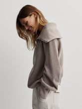 Load image into Gallery viewer, VARLEY VINE HALF ZIP PULLOVER