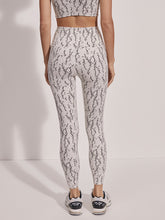 Load image into Gallery viewer, VARLEY Move Pocket High Legging 25"