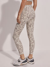 Load image into Gallery viewer, VARLEY Move Pocket High Legging 25"