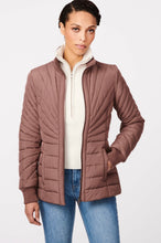 Load image into Gallery viewer, Bernardo Sleek Rays Puffer Jacket
