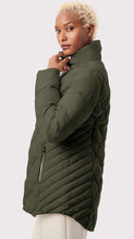 Load image into Gallery viewer, Bernardo Snowshoe Puffer Jacket
