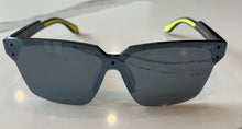 Load image into Gallery viewer, Quay Polarized Homestretch Sunglasses
