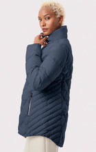 Load image into Gallery viewer, Bernardo Snowshoe Puffer Jacket
