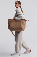 Load image into Gallery viewer, Varley Montlake Weekend Bag

