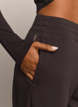 Load image into Gallery viewer, Rhone DreamGlow® Barrel Leg Pant - Multiple Colors
