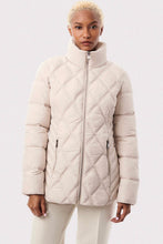 Load image into Gallery viewer, Bernardo Snowshoe Puffer Jacket
