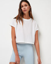 Load image into Gallery viewer, TRAVIS MATHEW MALIBU SEASON TECH WOVEN TOP
