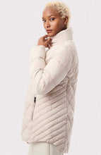 Load image into Gallery viewer, Bernardo Snowshoe Puffer Jacket
