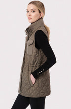 Load image into Gallery viewer, Bernardo Glamp Utility Puffer Vest
