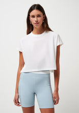 Load image into Gallery viewer, TRAVIS MATHEW MALIBU SEASON TECH WOVEN TOP

