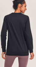 Load image into Gallery viewer, Active Raglan Pullover with Pockets-Black
