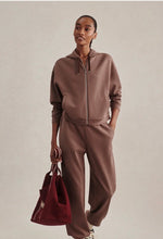 Load image into Gallery viewer, Varley Eli Jogger 27"
