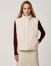 Load image into Gallery viewer, Bernardo - Beekman Quilted Puffer Vest

