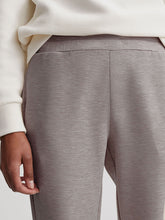 Load image into Gallery viewer, Varley The Slim Pant 25&quot;
