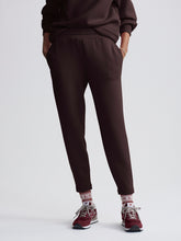 Load image into Gallery viewer, Varley The Slim Pant 25"
