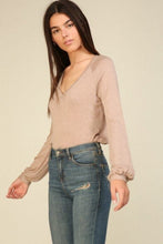 Load image into Gallery viewer, Long Sleeve Basic Knit Tee-Mocha
