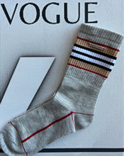 Load image into Gallery viewer, Amour Vogue Red/Khaki/Black Socks

