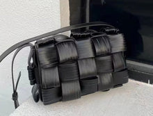 Load image into Gallery viewer, Woven Cross Body Bag
