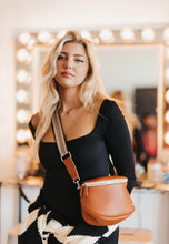 Load image into Gallery viewer, Sutton Crossbody Sling Bag
